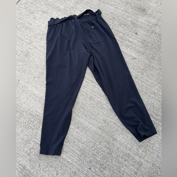 Athleta High Waisted Paper bag pants Belted Tie Black Size 12 - Picture 6 of 6